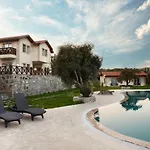 Vendégház Vinifera Vineyards 4*