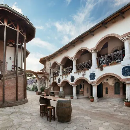 Vinifera Vineyards 4* Σελτσούκ