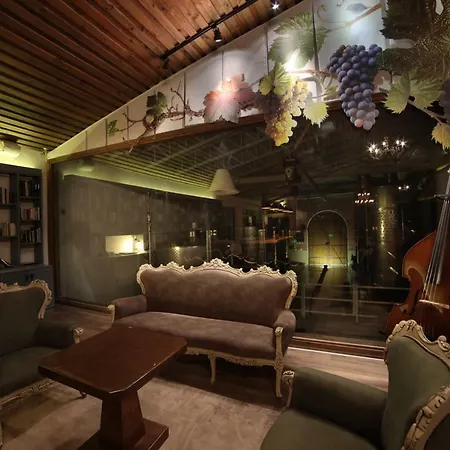 Vinifera Vineyards 招待所 4*