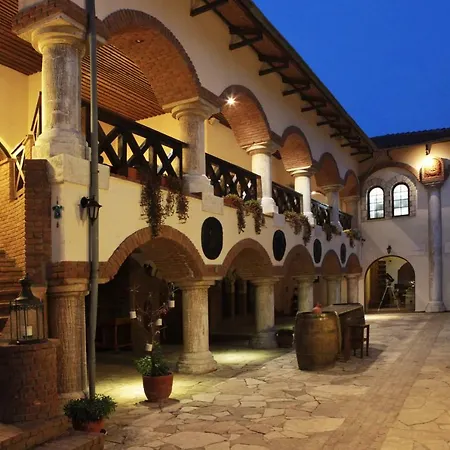 Vinifera Vineyards 4* 塞尔丘克