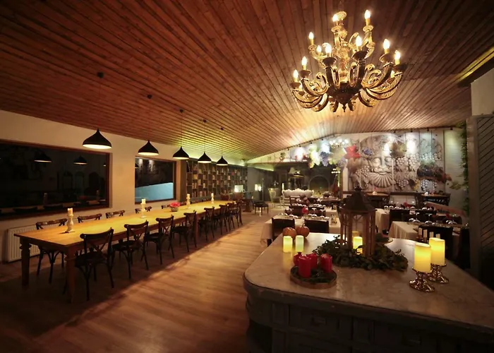 Vinifera Vineyards Gasthof 4*