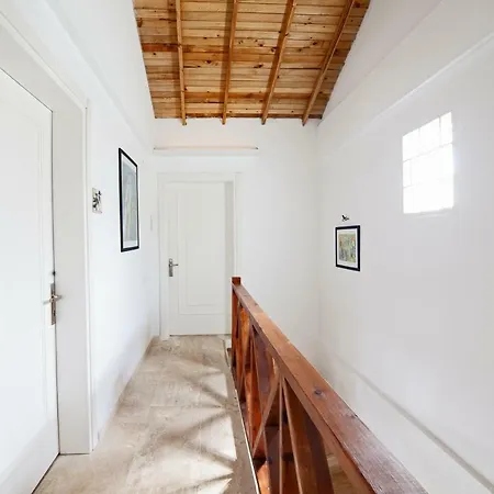 Pensión Vinifera Vineyards 4*