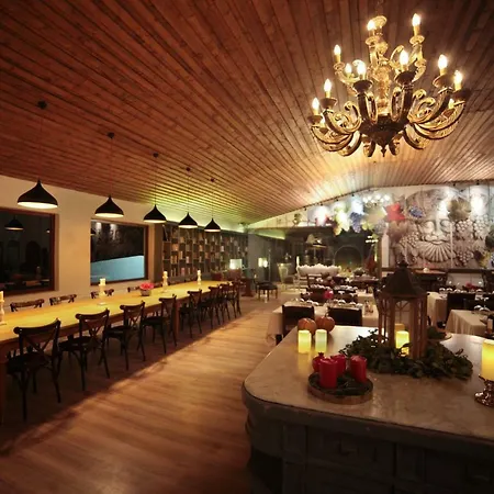 Vinifera Vineyards Penzion 4*